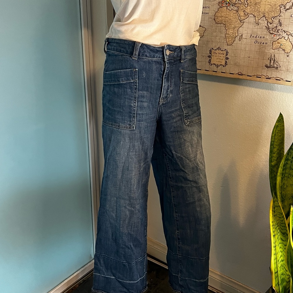 Pilcro by Anthropologie. Size 30. Cropped wide leg. Jeans.